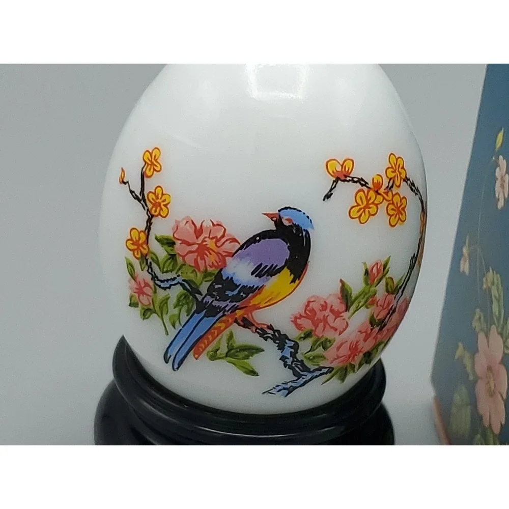 Vtg Avon Oriental Egg Delicate Blossoms Charisma Empty Perfume Bottle and Box‎